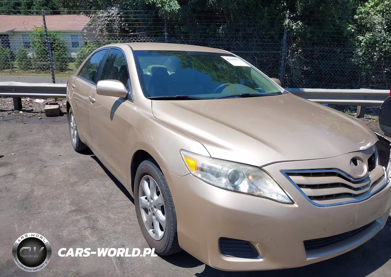 2011 Toyota Camry Le – zdjęcie 1 z 11