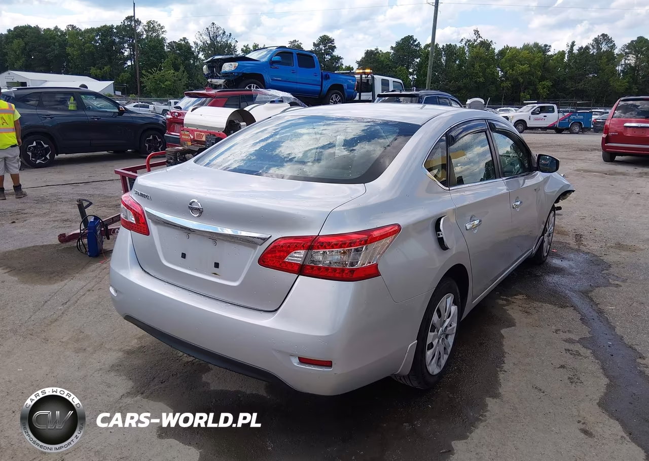 2015 Nissan Sentra S VIN:3N1AB7AP8FY344678 - 4