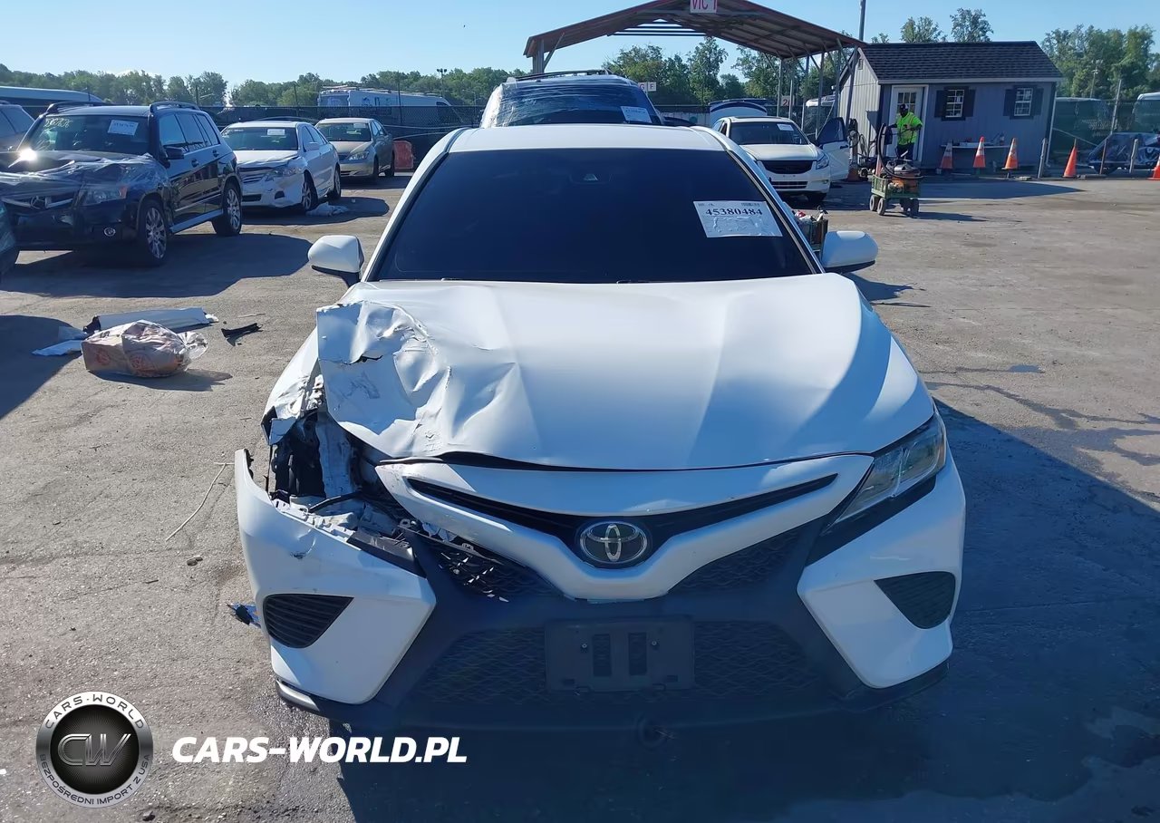 2018 Toyota Camry Se VIN:4T1B11HK6JU630354 - 13