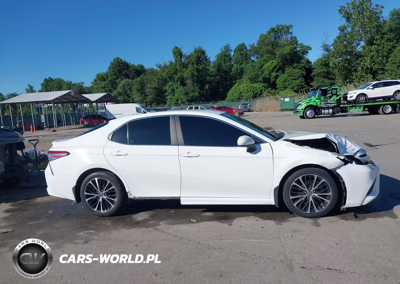 2018 Toyota Camry Se VIN:4T1B11HK6JU630354 - 14