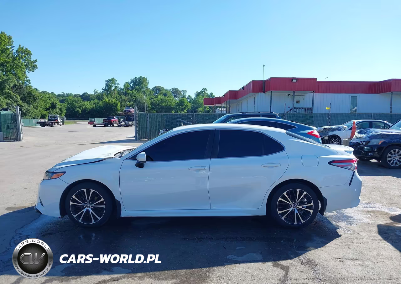 2018 Toyota Camry Se VIN:4T1B11HK6JU630354 - 15
