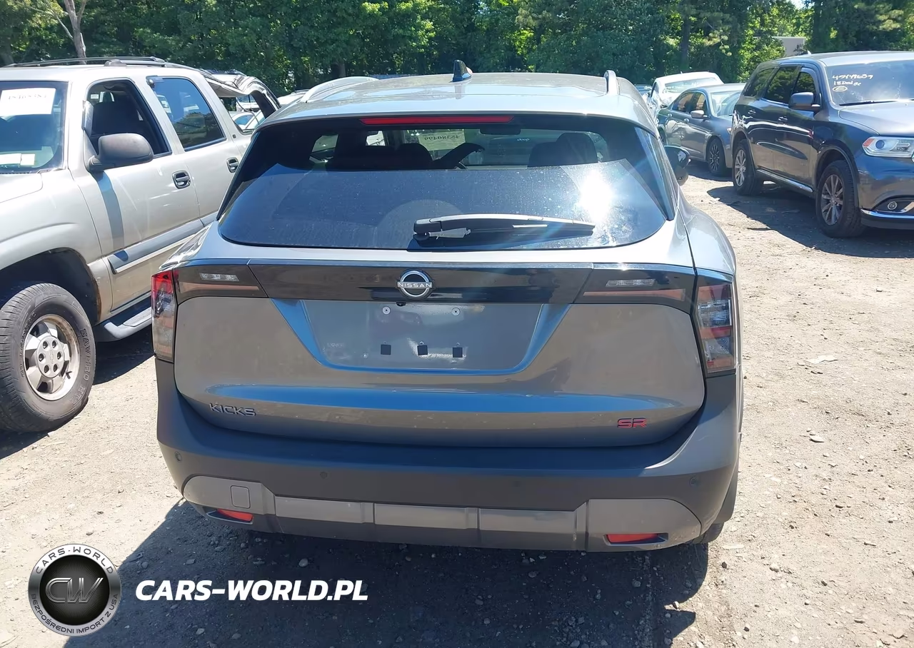 2026 Nissan Kicks Sr VIN:3N8AP6DA0TL323983 - 16