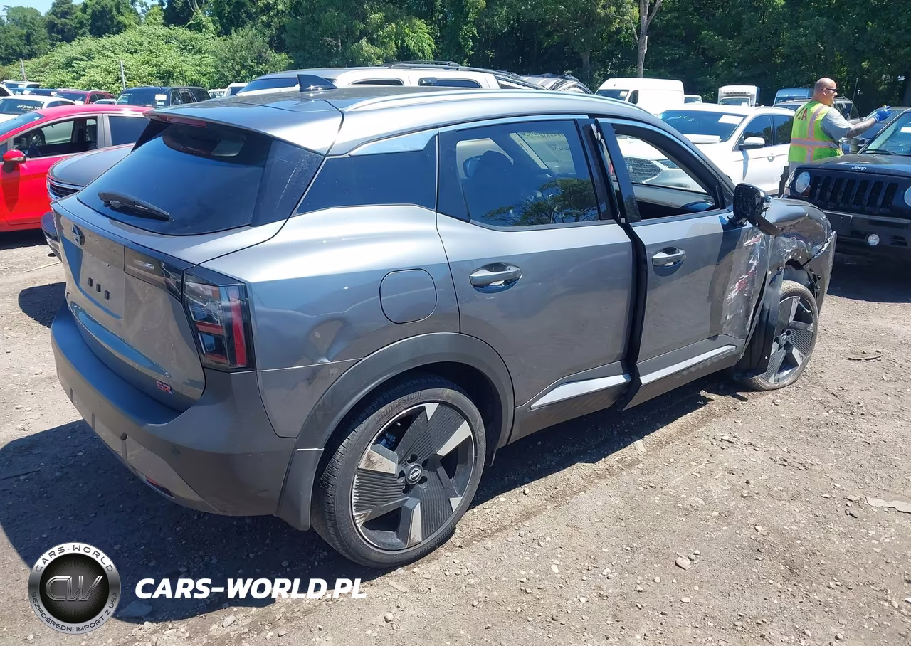 2026 Nissan Kicks Sr VIN:3N8AP6DA0TL323983 - 4