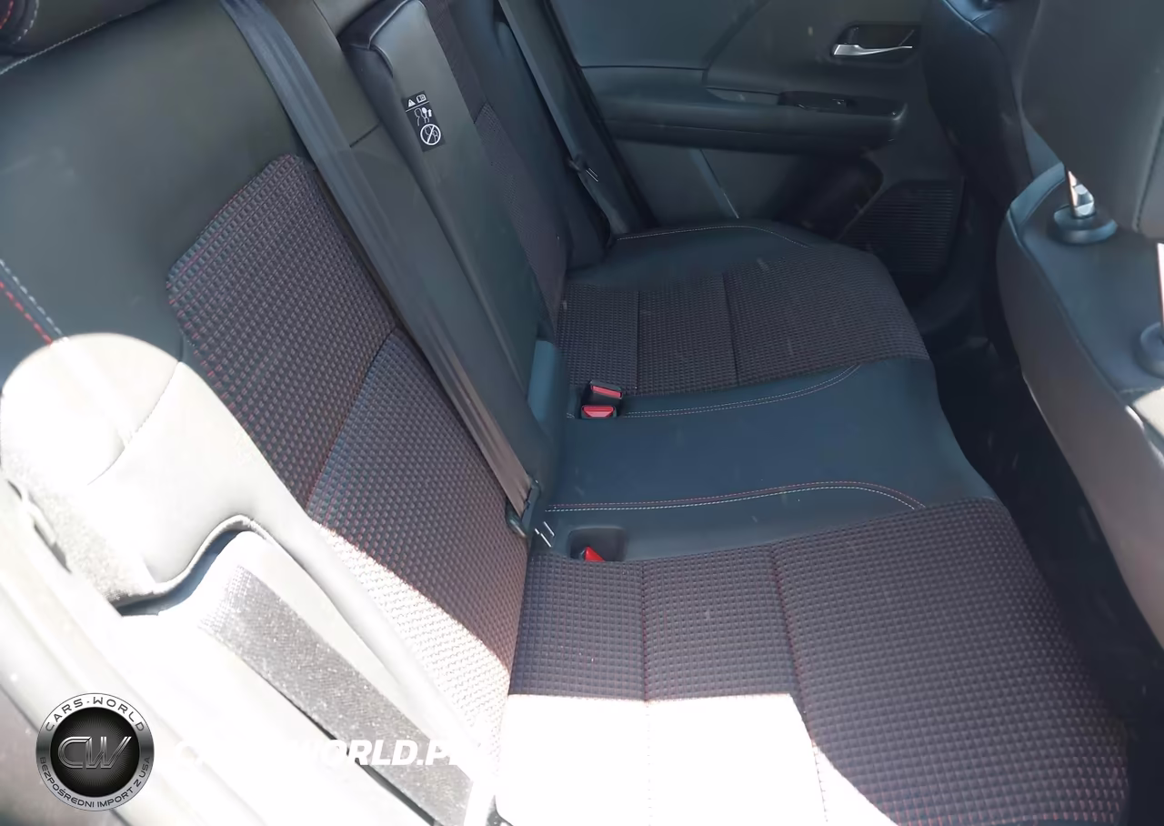 2026 Nissan Kicks Sr VIN:3N8AP6DA0TL323983 - 8