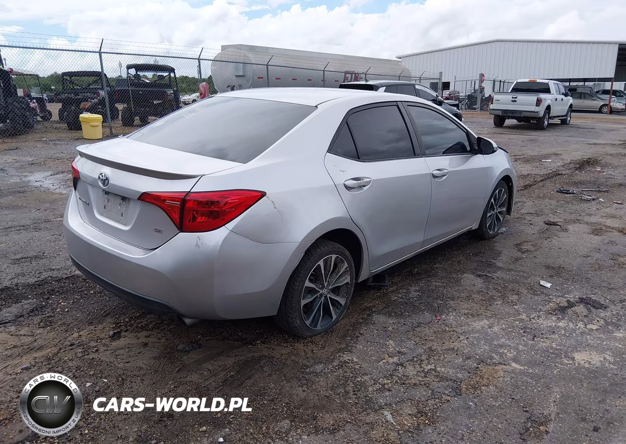 2017 Toyota Corolla Se VIN:5YFBURHE2HP613692 - 4