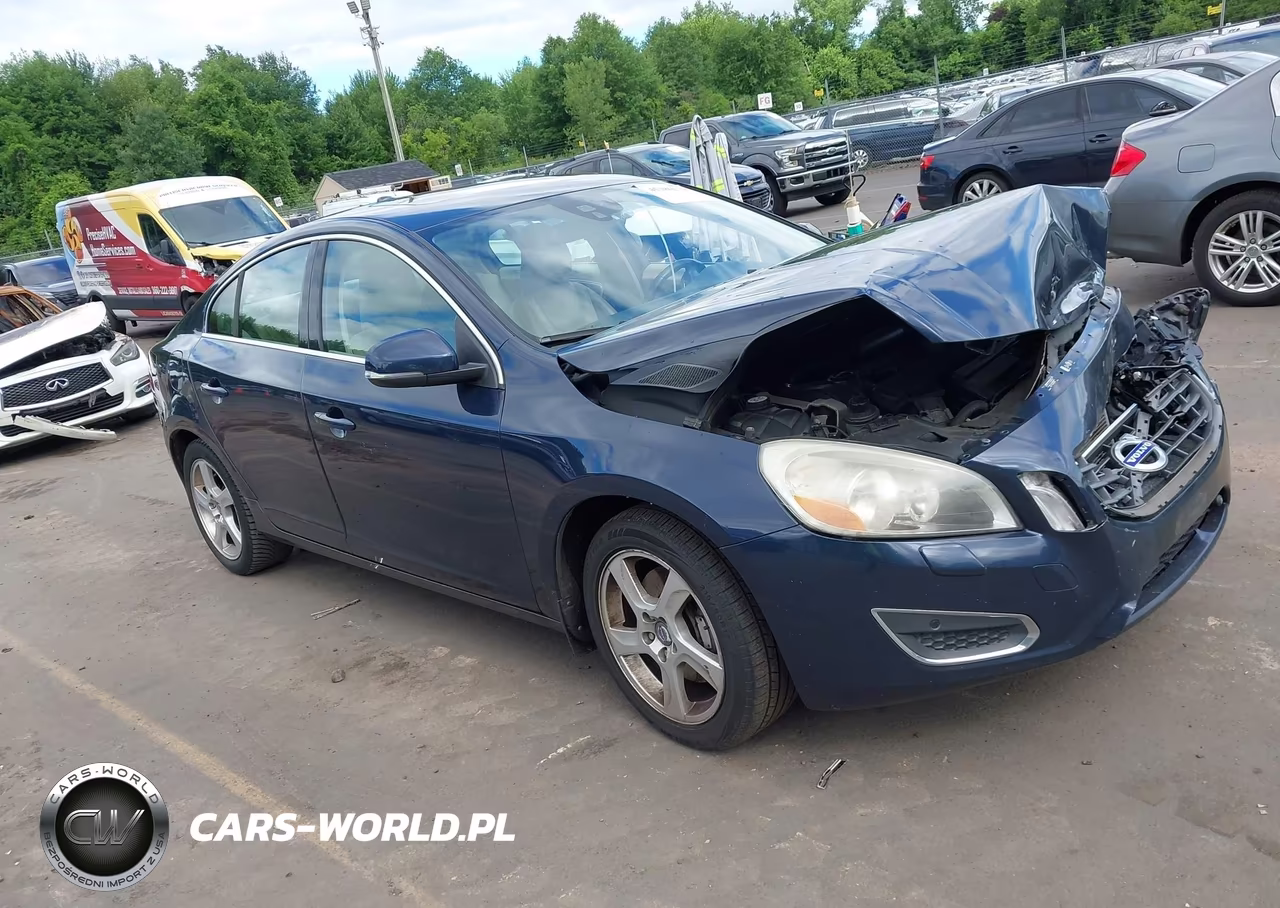 2012 Volvo S60 T5-T5 W-Moonroof