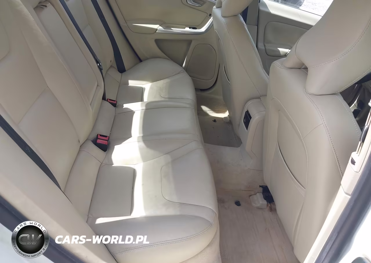 2015 Volvo S60 T5 Platinum VIN:YV140MFM1F1355727 - 8