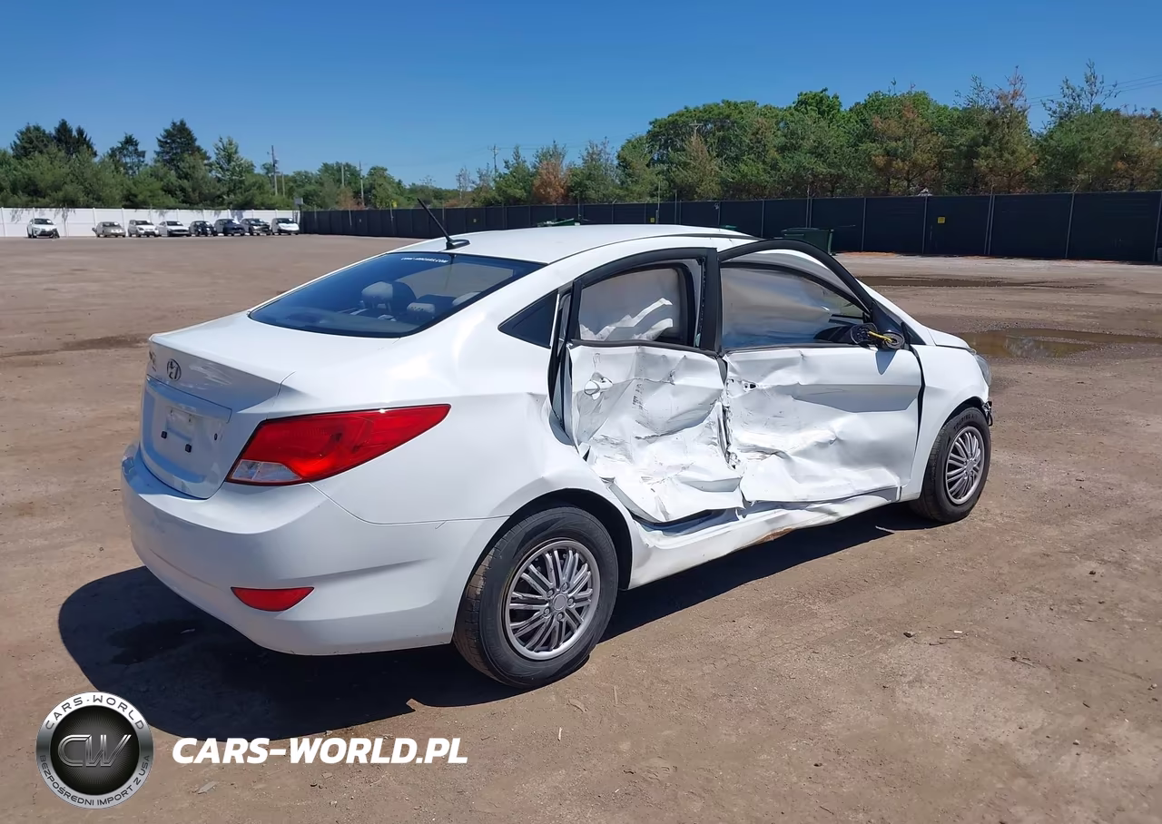 2016 Hyundai Accent Se VIN:KMHCT4AE8GU032439 - 4