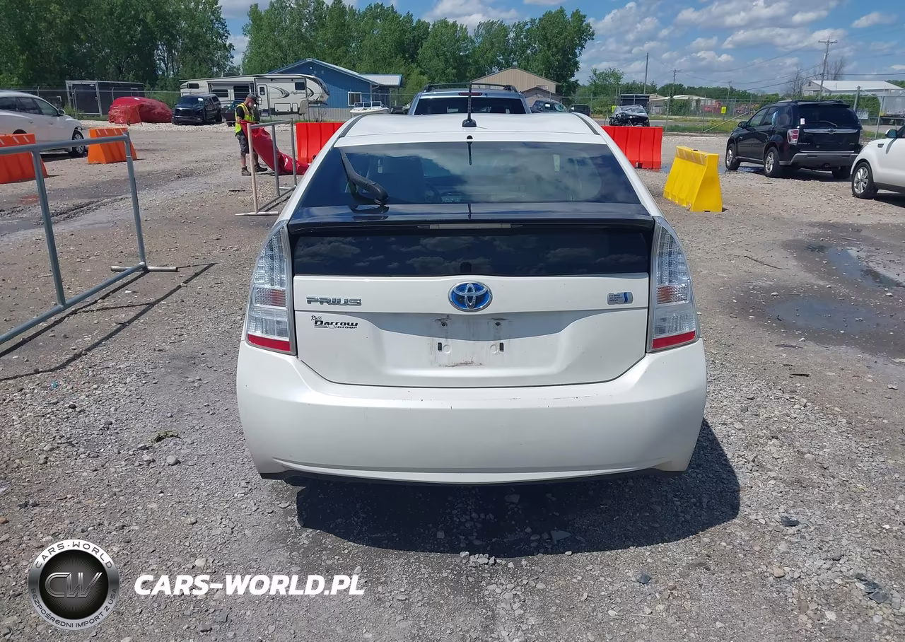 2011 Toyota Prius Three VIN:JTDKN3DU8B0320372 - 17