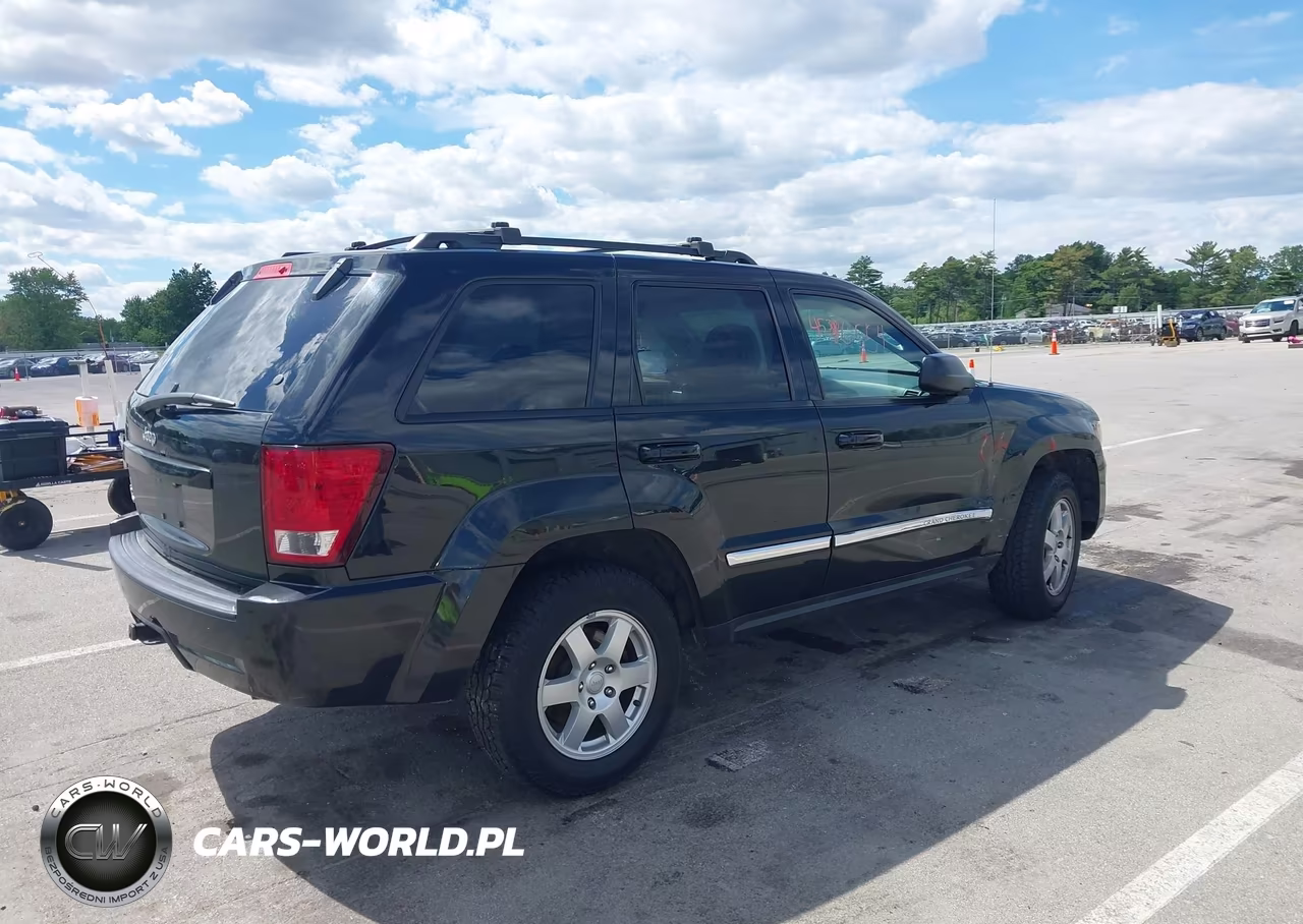 2010 Jeep Grand Cherokee Laredo VIN:1J4PR4GK3AC120033 - 4