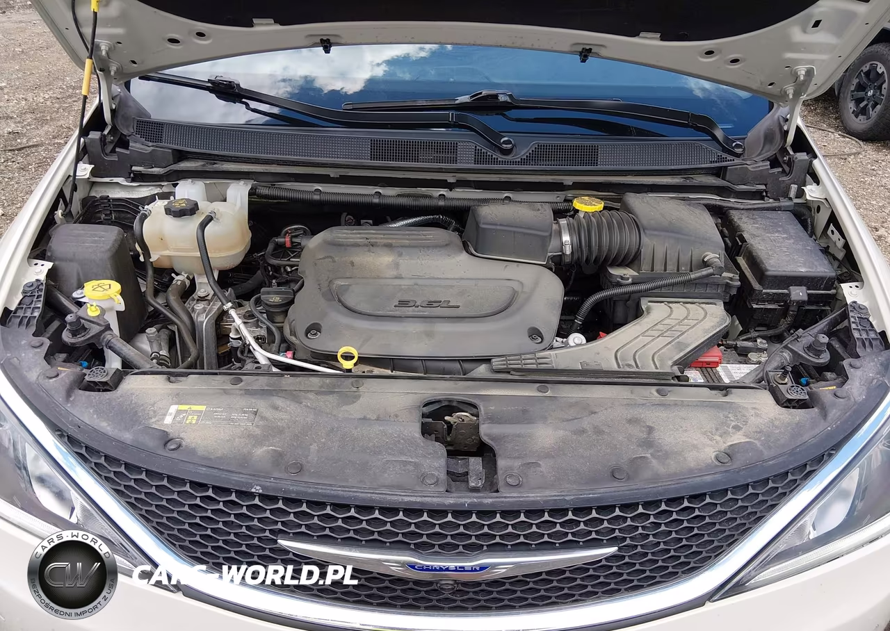 2020 Chrysler Pacifica Limited VIN:2C4RC1GG2LR140830 - 10
