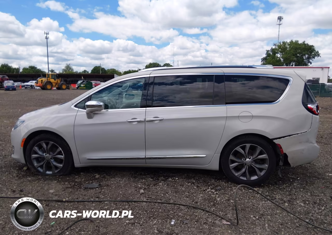 2020 Chrysler Pacifica Limited VIN:2C4RC1GG2LR140830 - 14