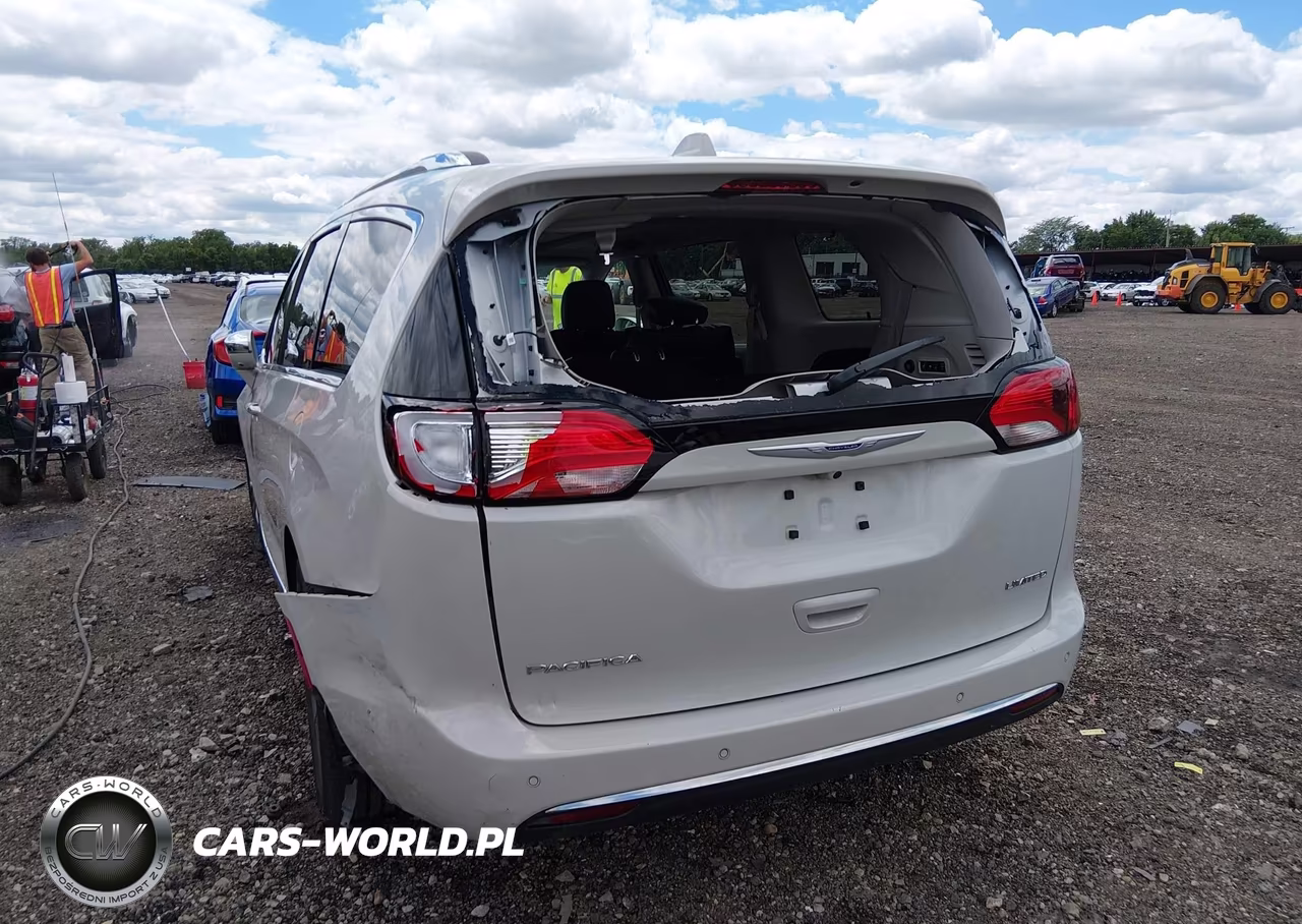 2020 Chrysler Pacifica Limited VIN:2C4RC1GG2LR140830 - 6