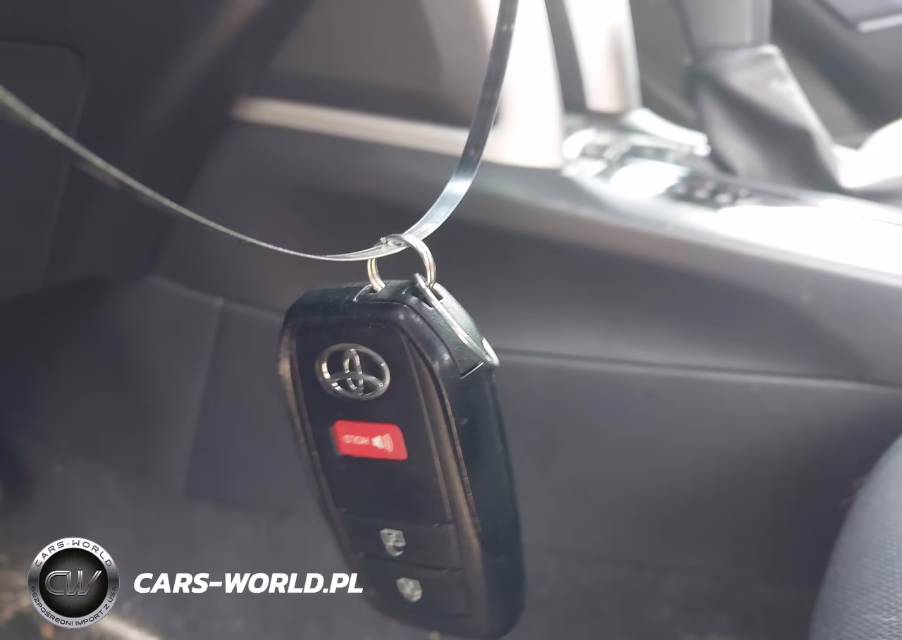2022 Toyota Corolla Cross Le VIN:7MUBAABG8NV002465 - 11