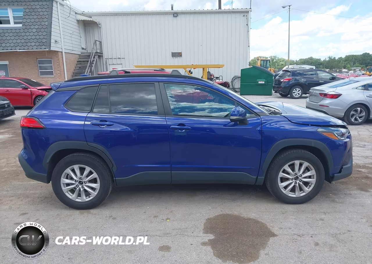 2022 Toyota Corolla Cross Le VIN:7MUBAABG8NV002465 - 14