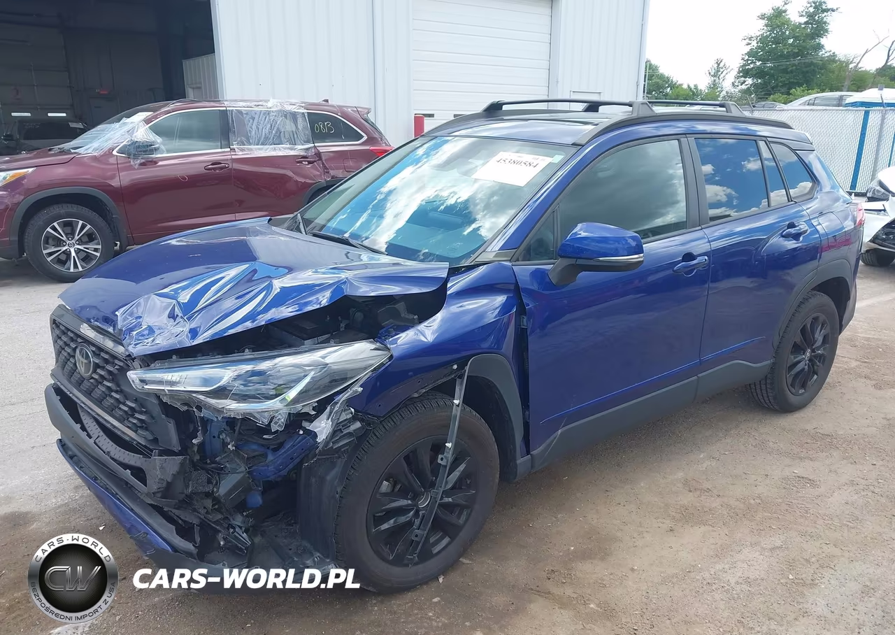 2022 Toyota Corolla Cross Le VIN:7MUBAABG8NV002465 - 2