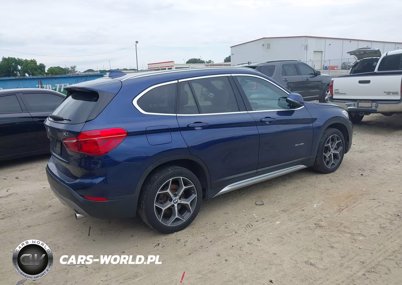 2018 BMW X1 Sdrive28I VIN:WBXHU7C37J5H40600 - 4