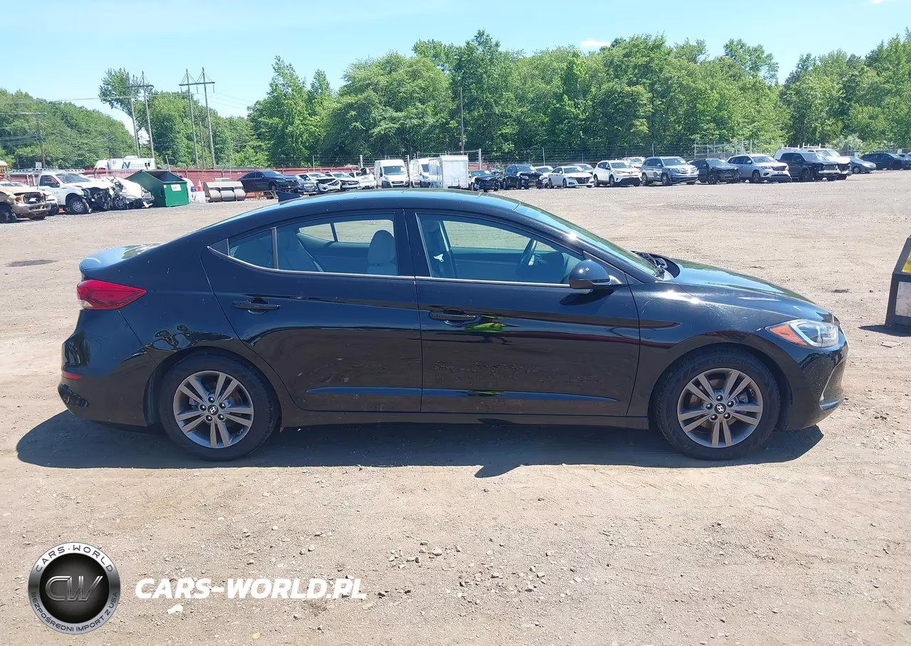 2018 Hyundai Elantra Value Edition VIN:5NPD84LF0JH376946 - 13