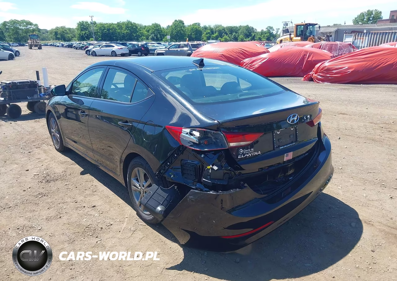 2018 Hyundai Elantra Value Edition VIN:5NPD84LF0JH376946 - 17