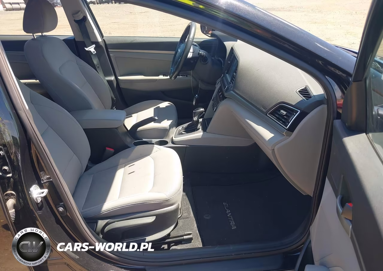 2018 Hyundai Elantra Value Edition VIN:5NPD84LF0JH376946 - 5