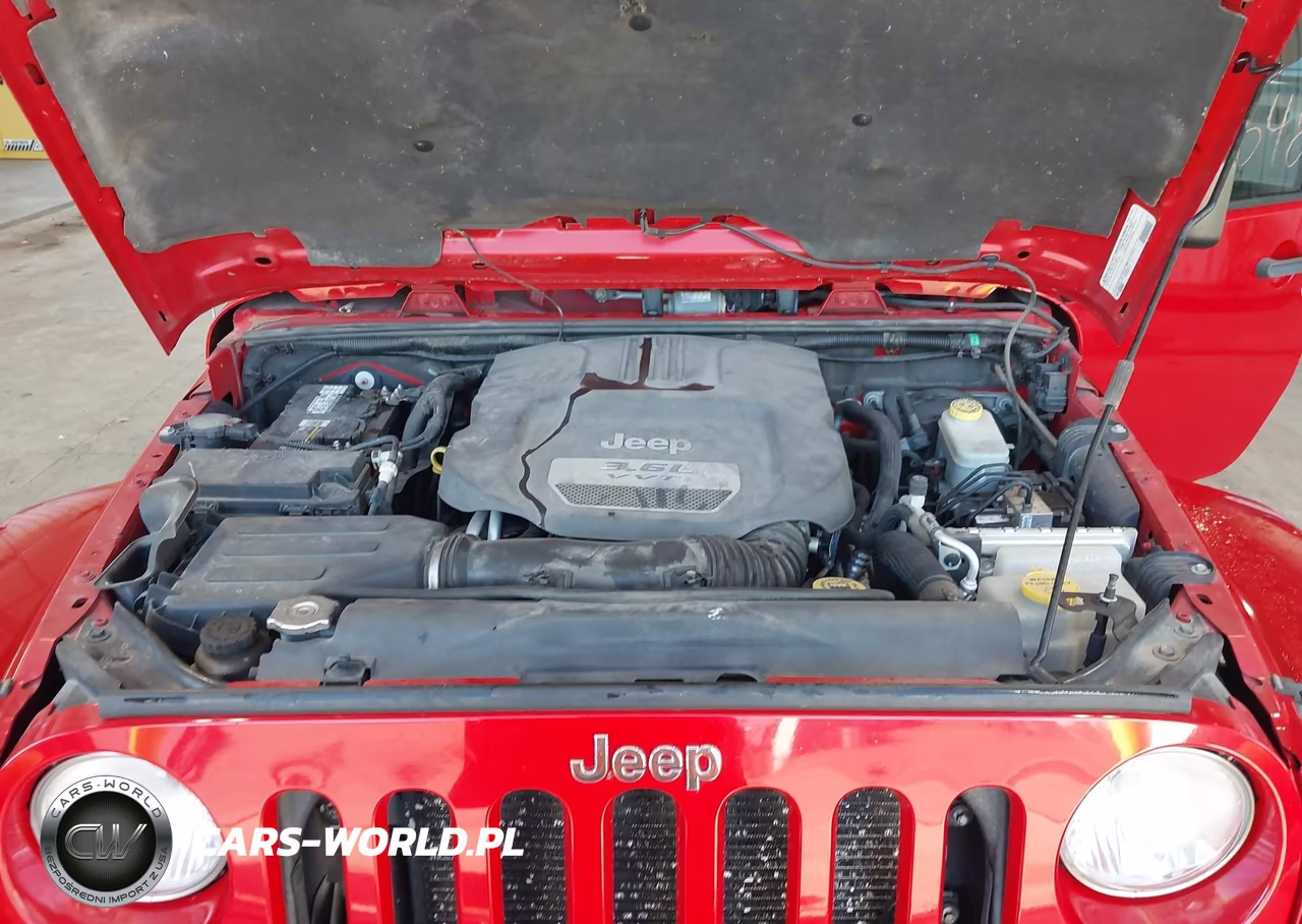 2012 Jeep Wrangler Unlimited Sahara VIN:1C4BJWEG8CL164047 - 10