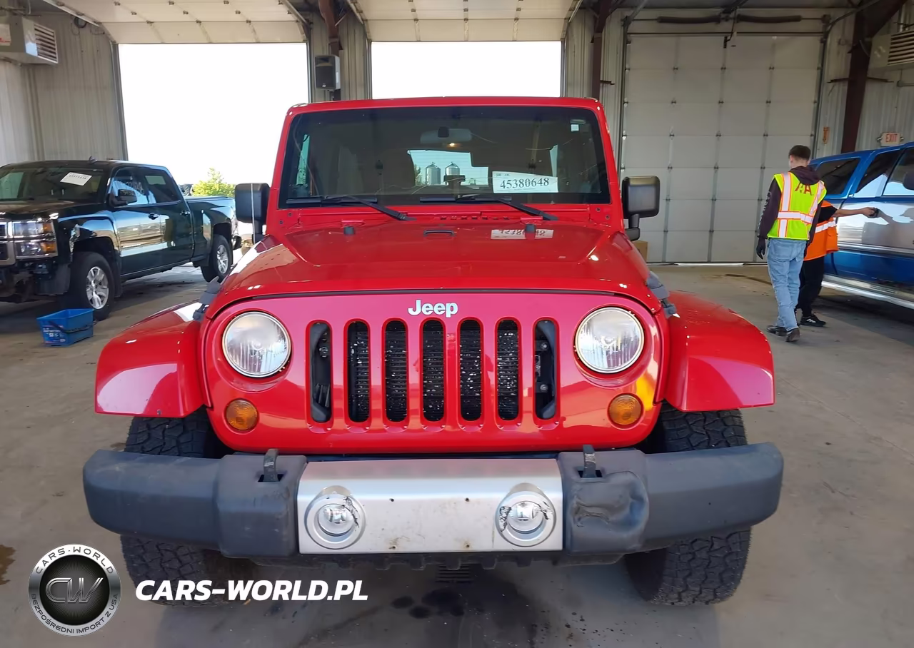 2012 Jeep Wrangler Unlimited Sahara VIN:1C4BJWEG8CL164047 - 12