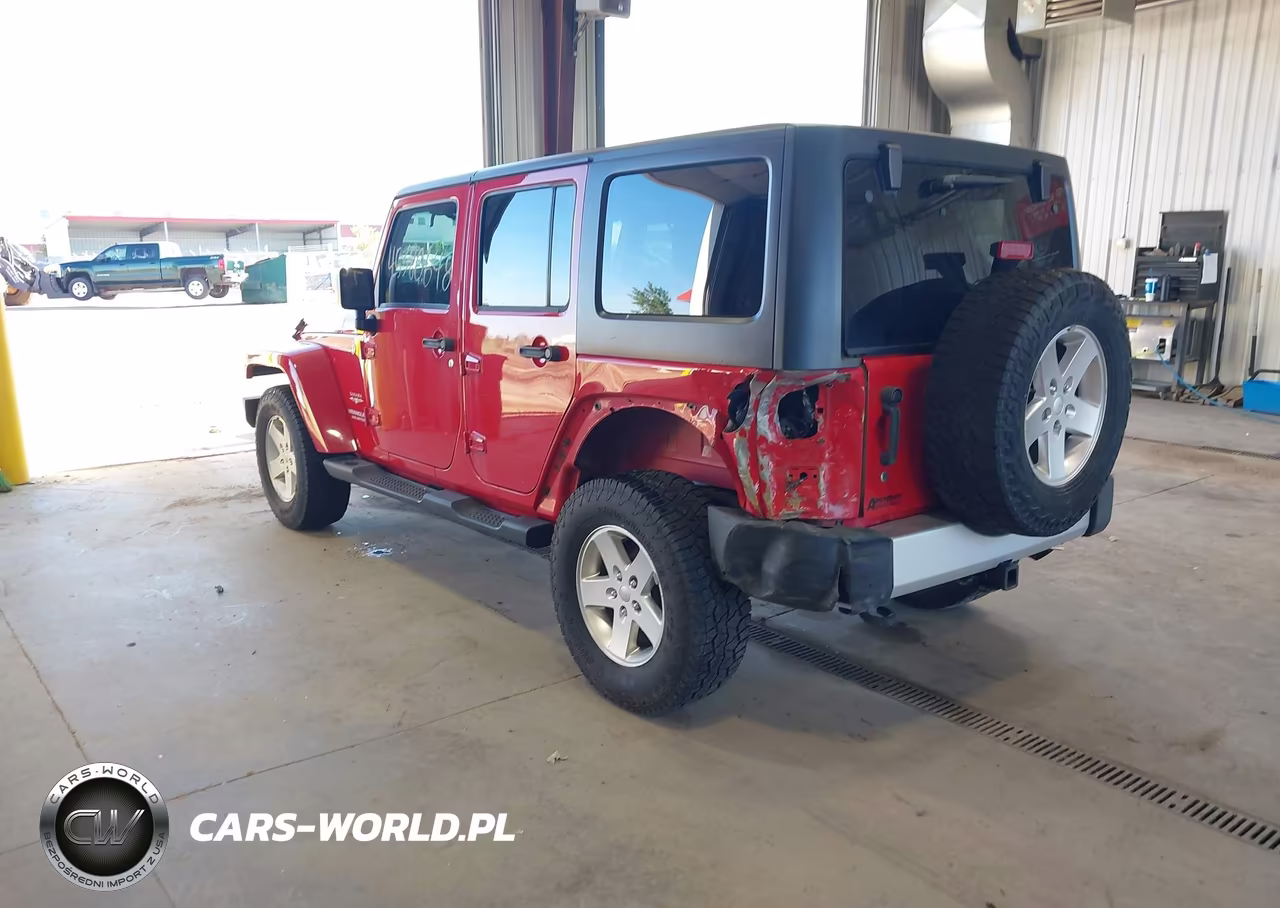 2012 Jeep Wrangler Unlimited Sahara VIN:1C4BJWEG8CL164047 - 3