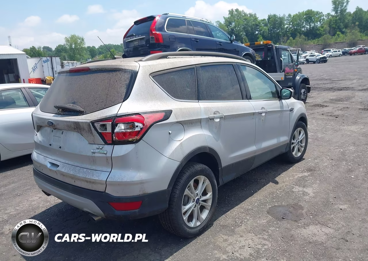 2018 Ford Escape Se VIN:1FMCU0GD3JUC91268 - 4