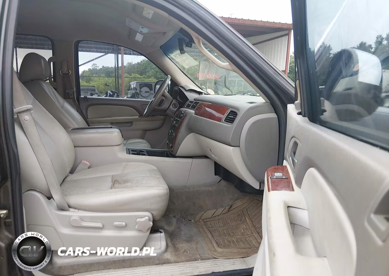 2011 Chevrolet Tahoe Lt VIN:1GNSCBE09BR195493 - 5