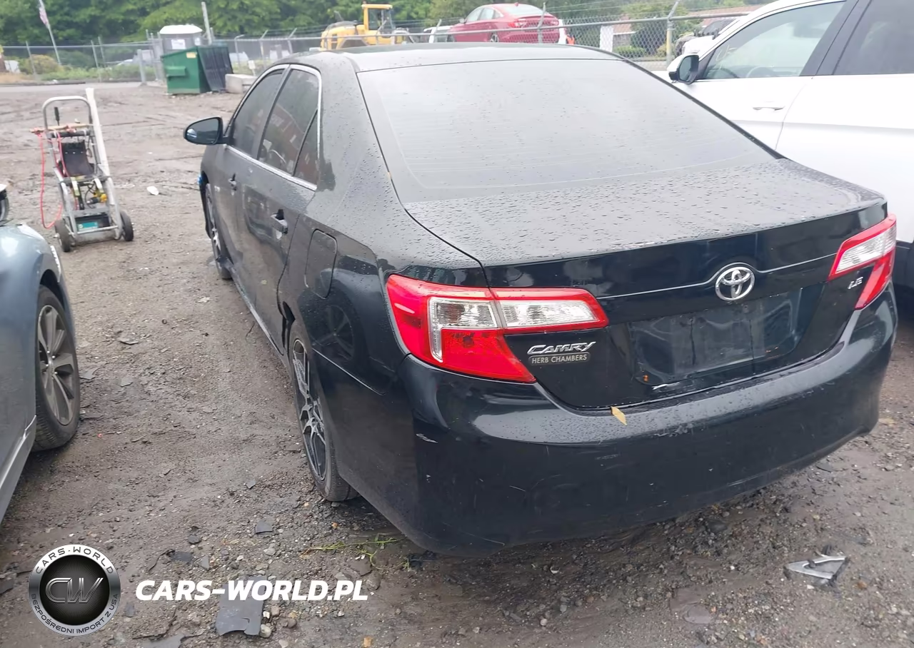 2014 Toyota Camry Le VIN:4T4BF1FK5ER402846 - 3