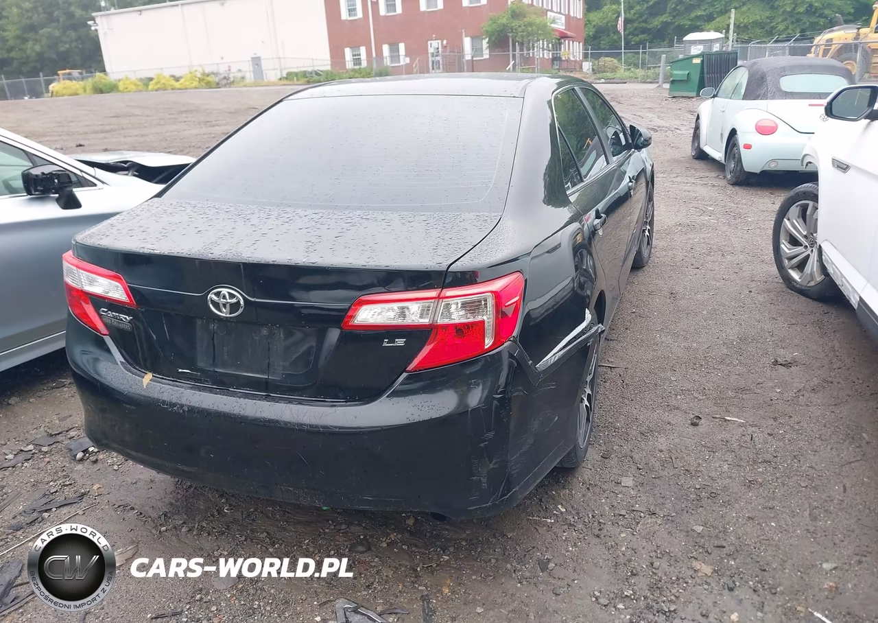 2014 Toyota Camry Le VIN:4T4BF1FK5ER402846 - 4