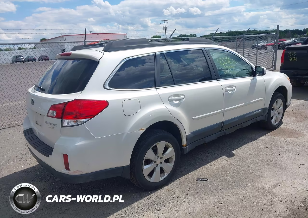 2012 Subaru Outback 2.5I Premium VIN:4S4BRBCC4C3221650 - 4