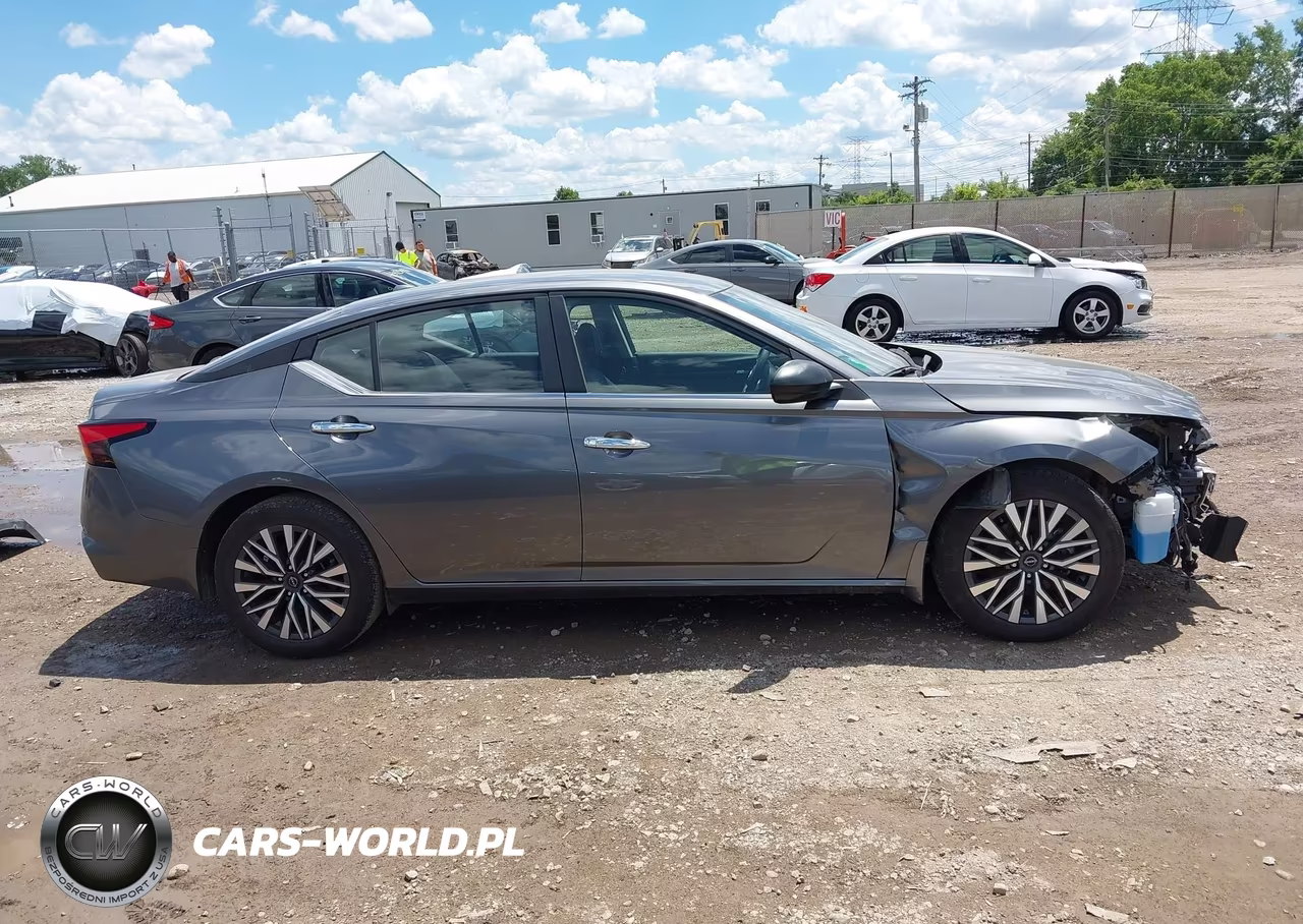 NISSAN ALTIMA VIN:1N4BL4DV6RN366905 - 13