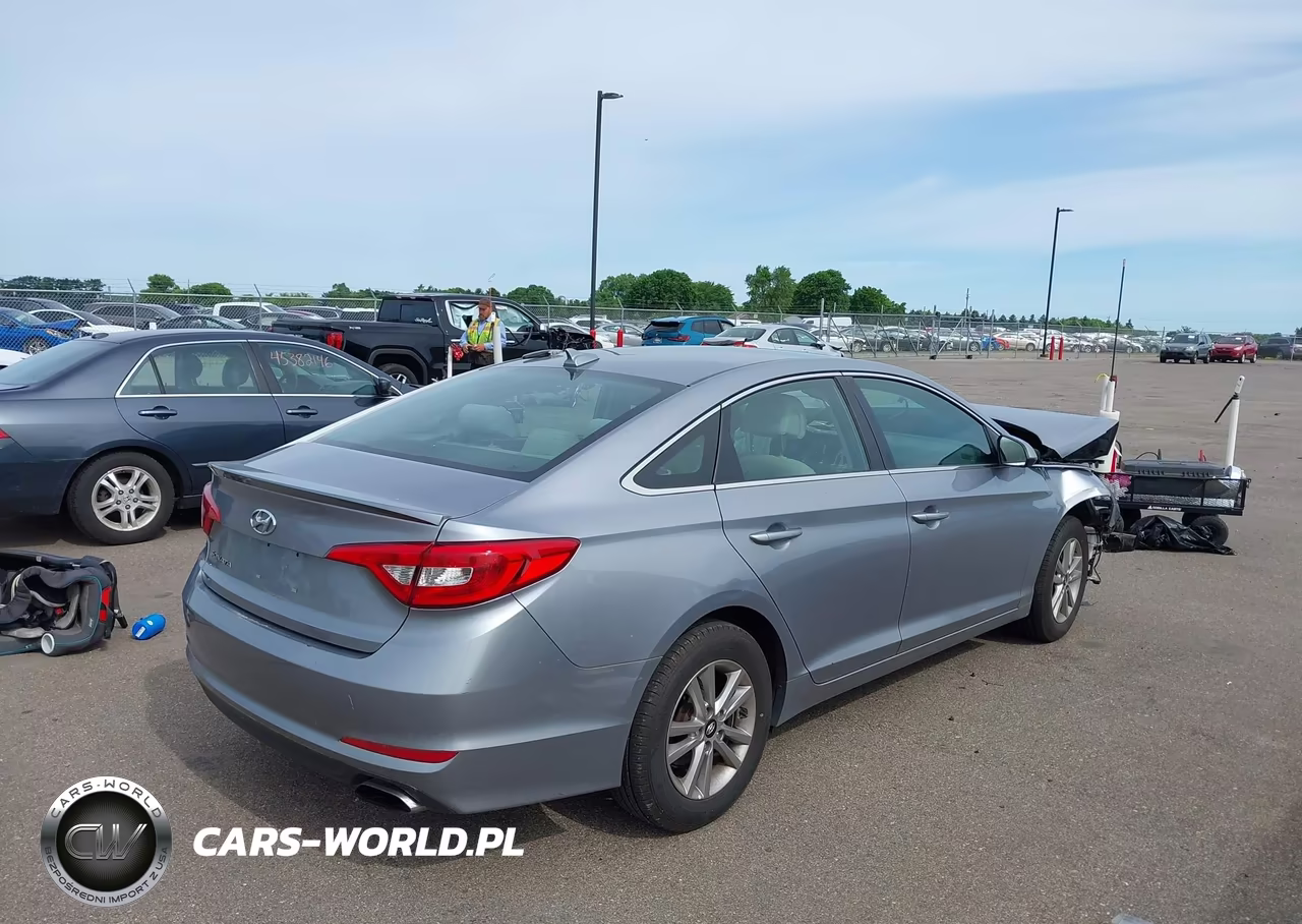 2016 Hyundai Sonata Se VIN:5NPE24AF9GH362612 - 4