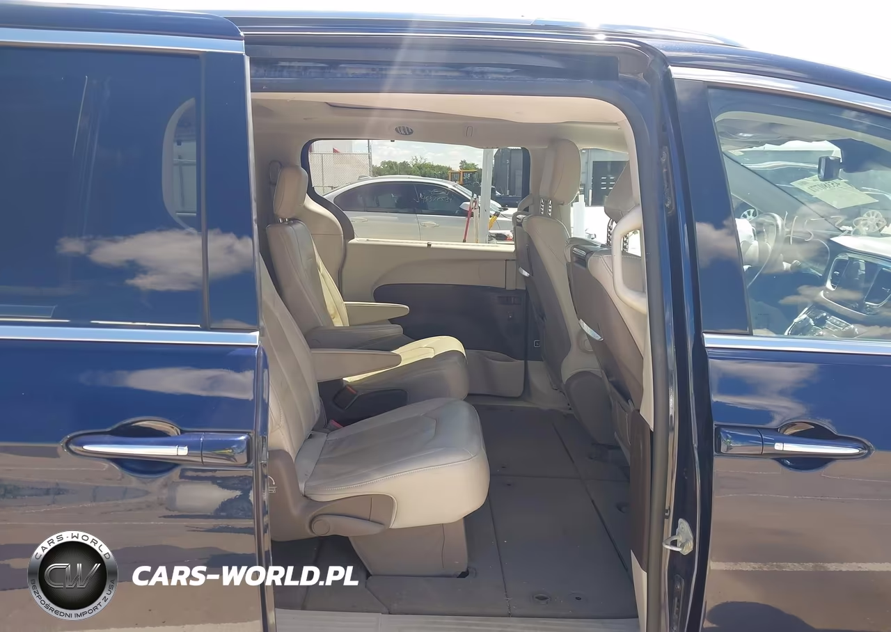 2020 Chrysler Pacifica Touring L Plus VIN:2C4RC1EG2LR251042 - 8