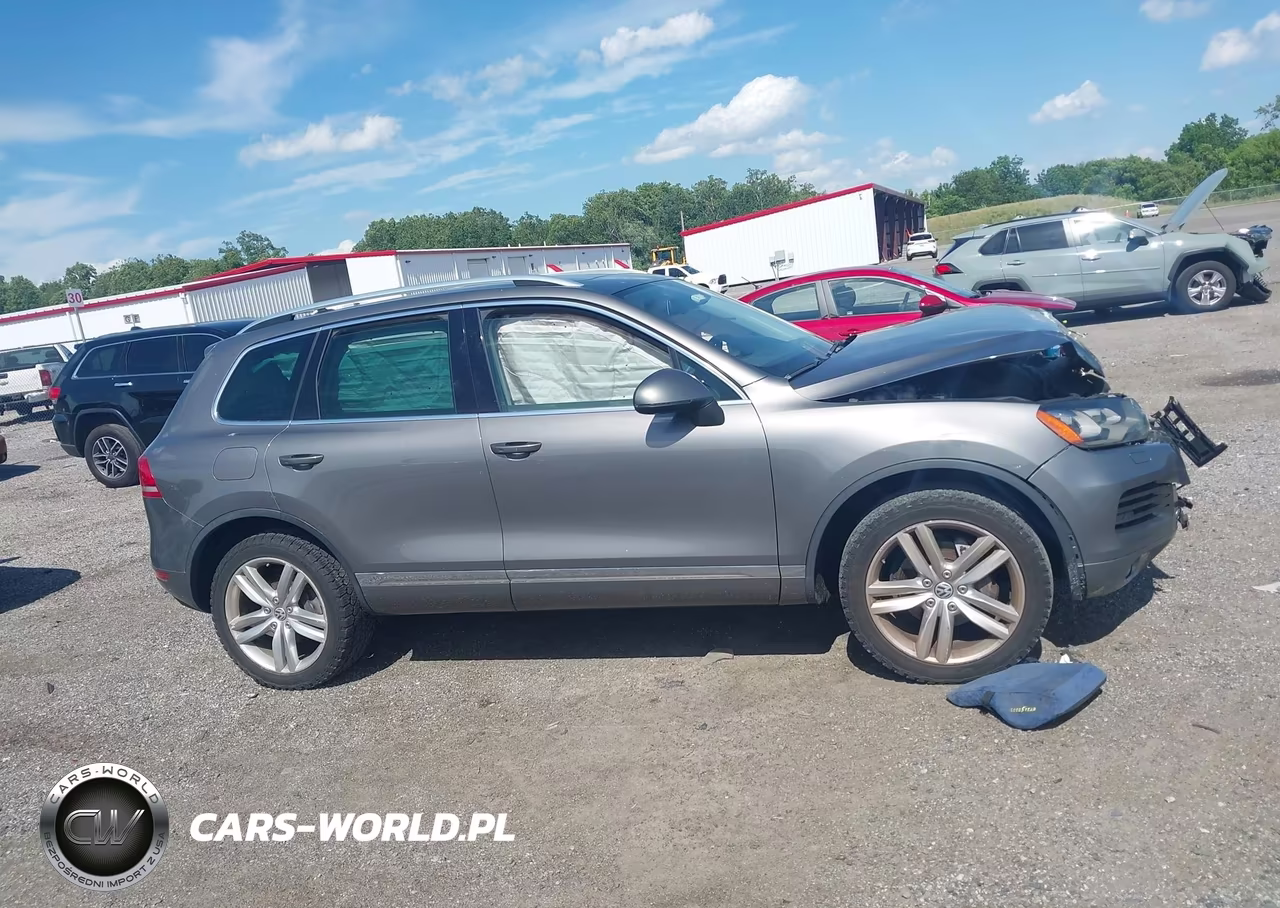 2013 Volkswagen Touareg Tdi Executive VIN:WVGEP9BP4DD012209 - 13