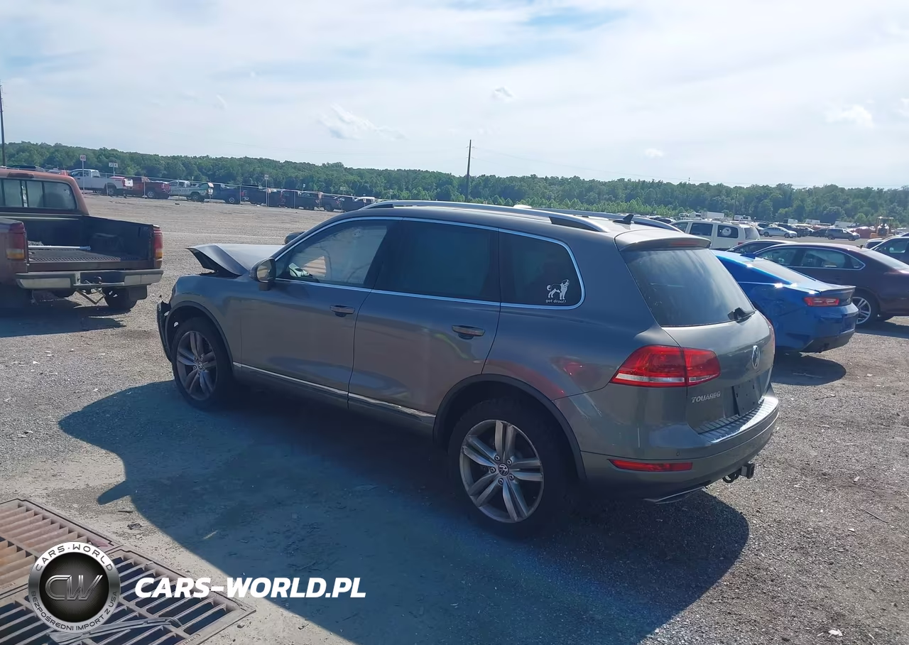 2013 Volkswagen Touareg Tdi Executive VIN:WVGEP9BP4DD012209 - 3
