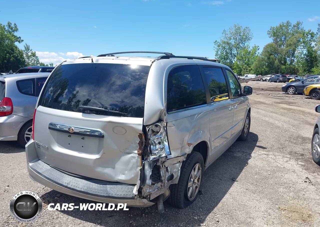 2008 Chrysler Town & Country Touring VIN:2A8HR54P78R842793 - 4