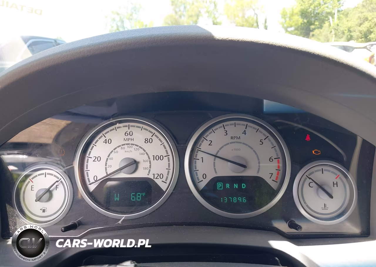 2008 Chrysler Town & Country Touring VIN:2A8HR54P78R842793 - 7