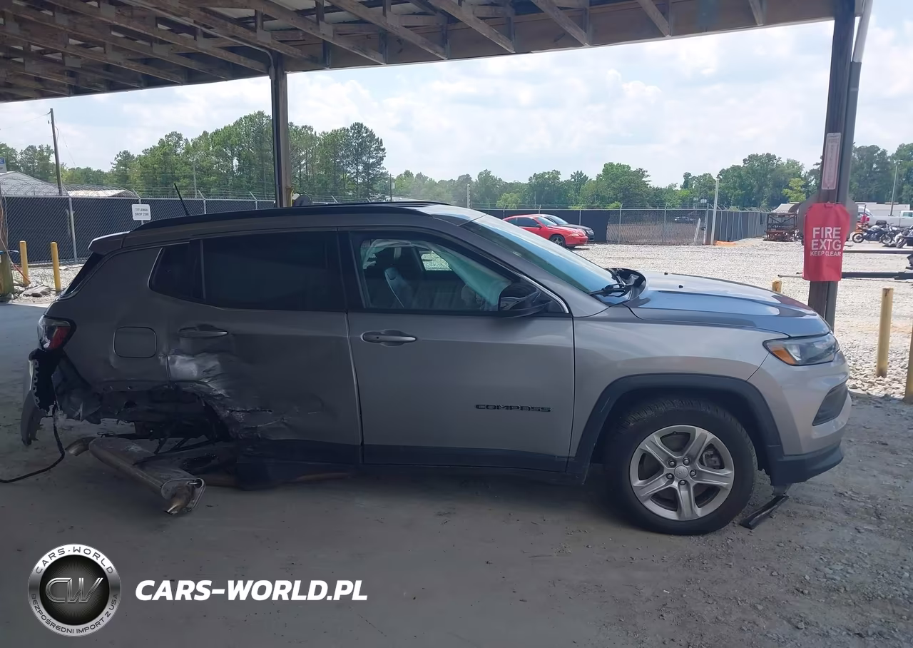 2023 Jeep Compass Latitude 4X4 VIN:3C4NJDBN0PT533241 - 14