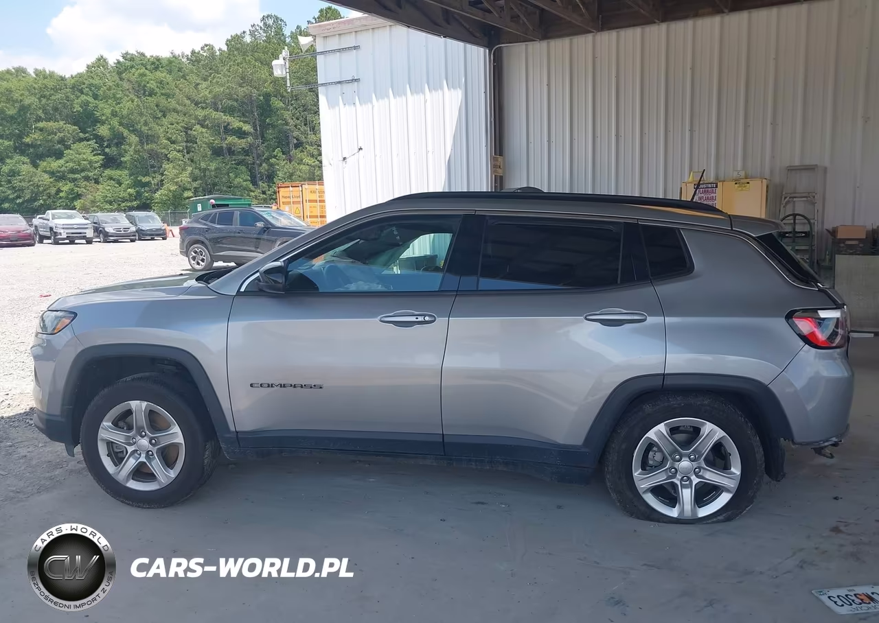 2023 Jeep Compass Latitude 4X4 VIN:3C4NJDBN0PT533241 - 15