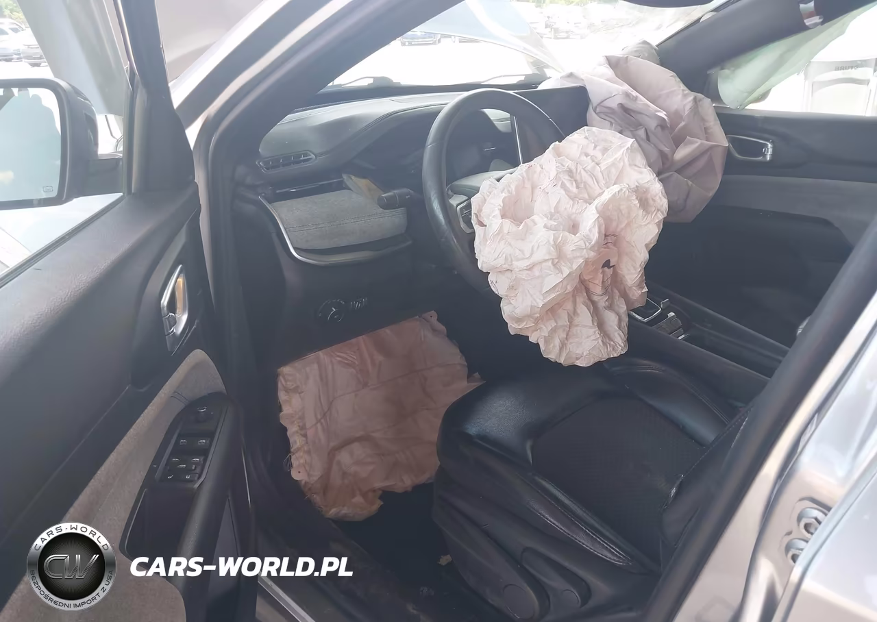 2023 Jeep Compass Latitude 4X4 VIN:3C4NJDBN0PT533241 - 5