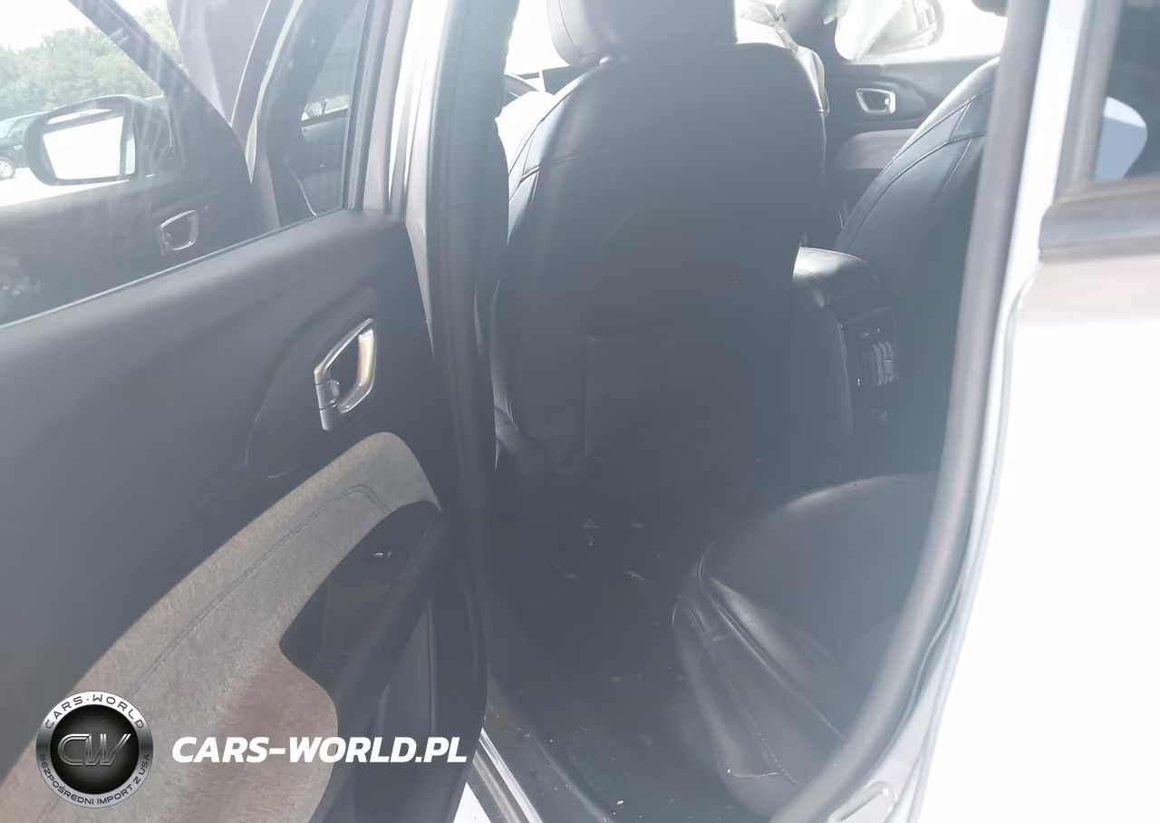 2023 Jeep Compass Latitude 4X4 VIN:3C4NJDBN0PT533241 - 8