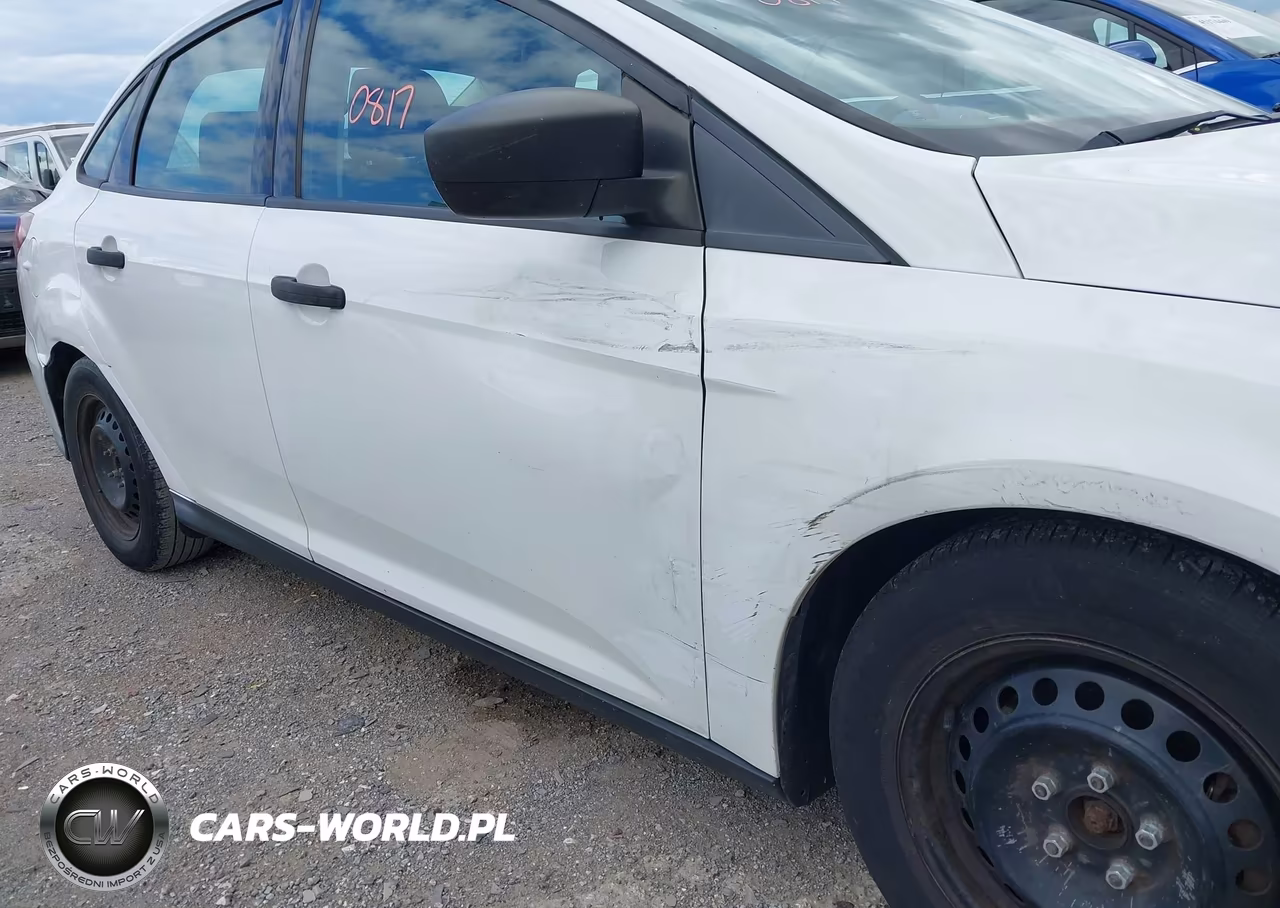 2016 Ford Focus S VIN:1FADP3E26GL248714 - 6