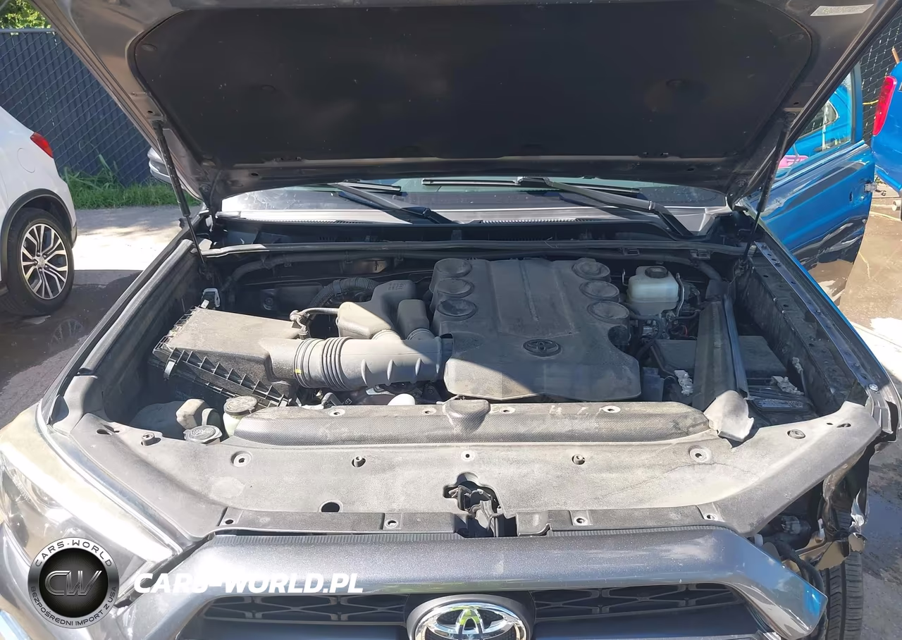 2018 Toyota 4Runner Limited VIN:JTEBU5JR6J5517827 - 10
