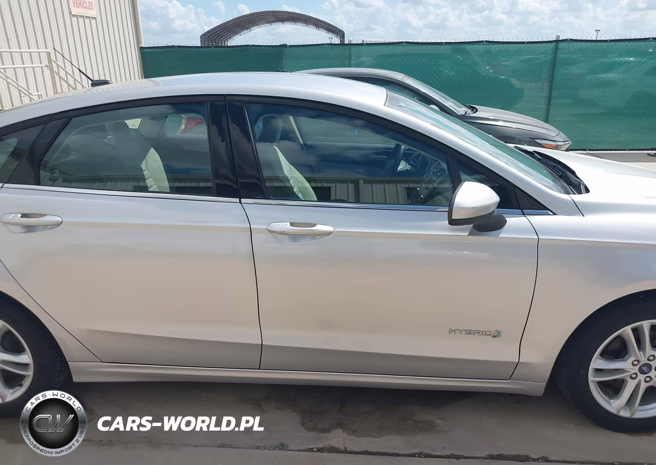 2018 Ford Fusion Hybrid S VIN:3FA6P0UU8JR100549 - 13
