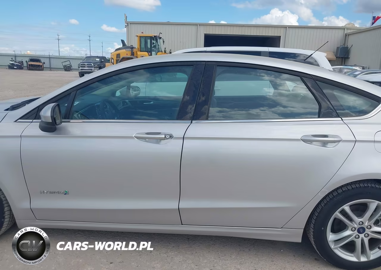 2018 Ford Fusion Hybrid S VIN:3FA6P0UU8JR100549 - 14