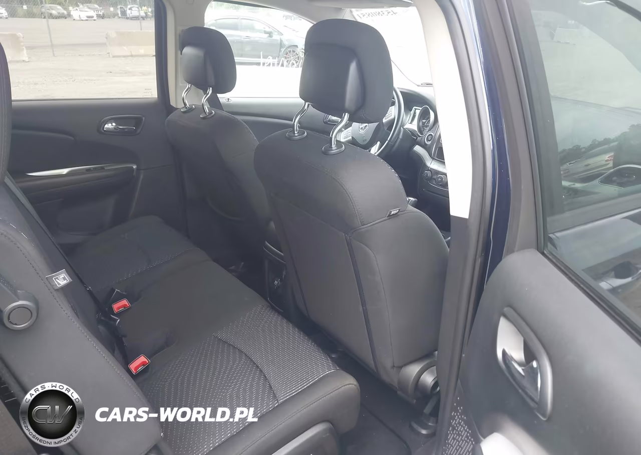 2019 Dodge Journey Se VIN:3C4PDCBB2KT747107 - 8