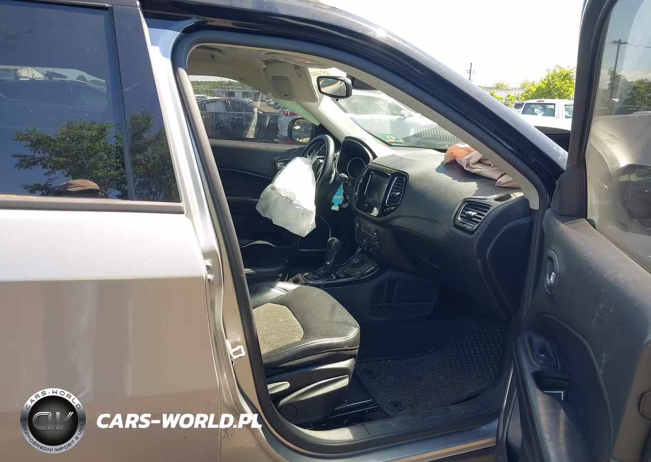 2020 Jeep Compass Altitude 4X4 VIN:3C4NJDBB9LT139611 - 5