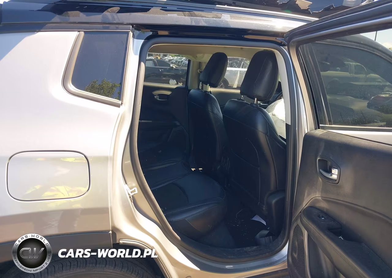 2020 Jeep Compass Altitude 4X4 VIN:3C4NJDBB9LT139611 - 8
